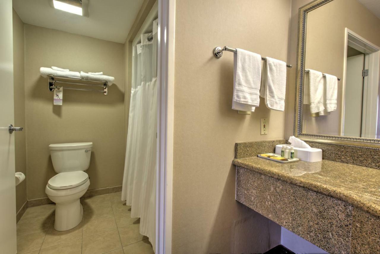 Burbank Inn And Suites Exteriör bild
