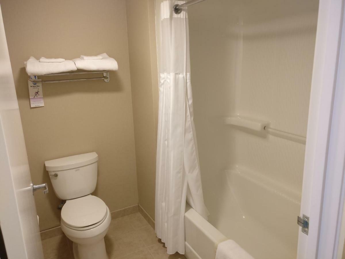 Burbank Inn And Suites Exteriör bild