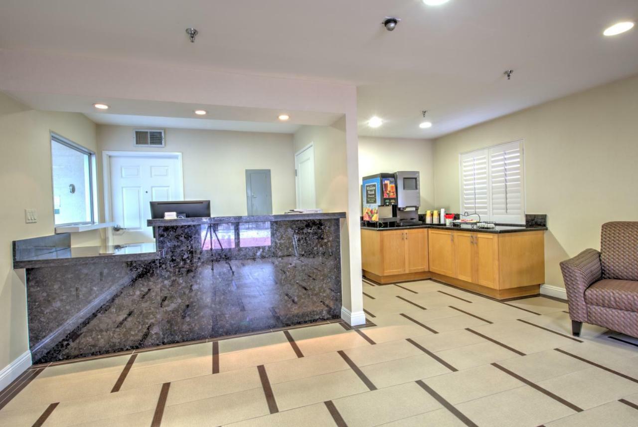 Burbank Inn And Suites Exteriör bild