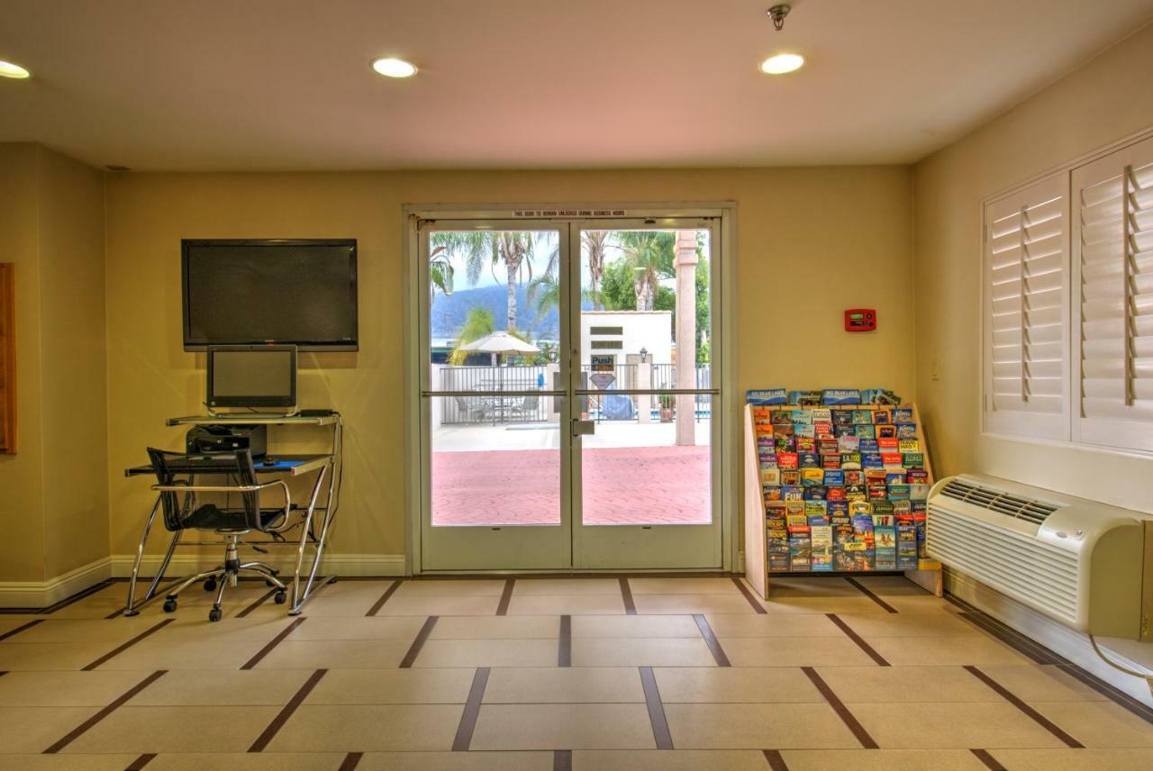 Burbank Inn And Suites Exteriör bild