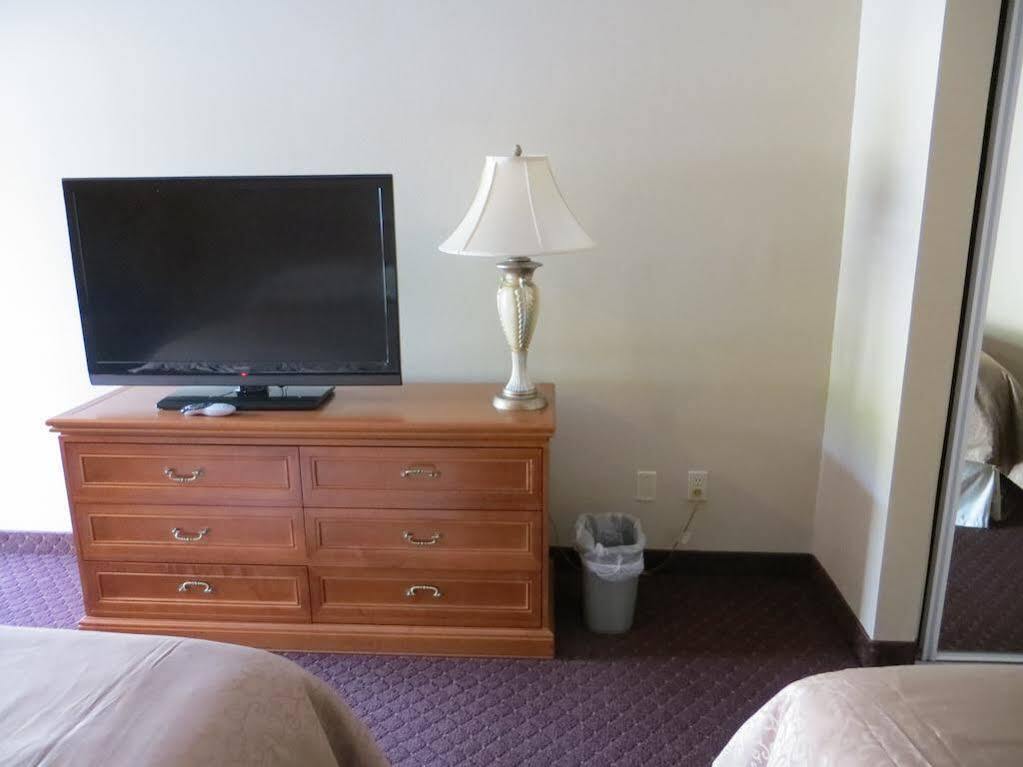 Burbank Inn And Suites Exteriör bild