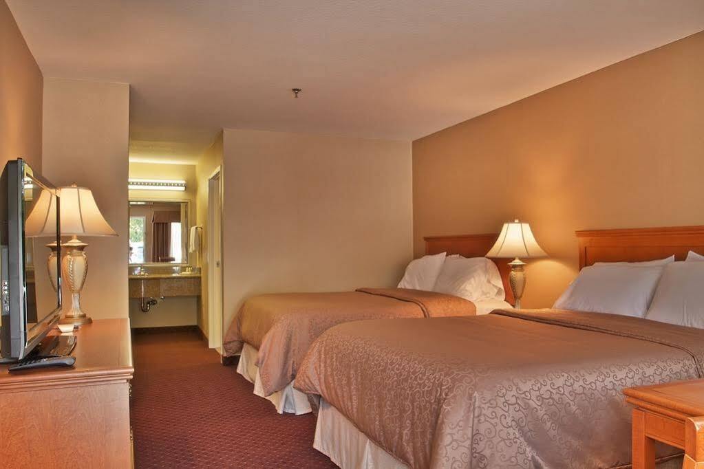 Burbank Inn And Suites Exteriör bild